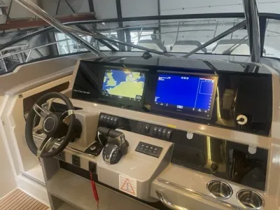 besturing en dashboard van een boot