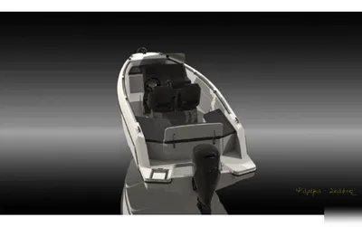 open motorboot op grijze achtergrond