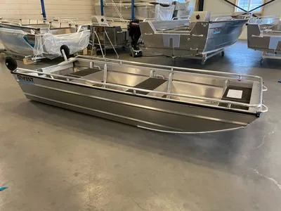 aluminium boot in binnenopslag