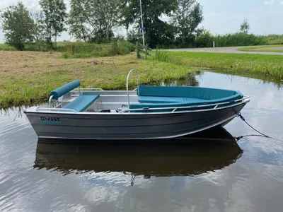 aluminium boot op kanaal
