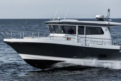 pilothousejacht op zee