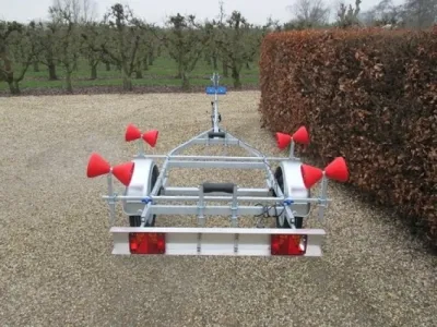 boottrailer op grindpad