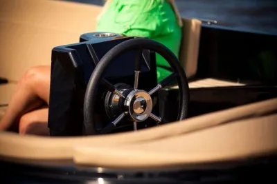 close-up van stuurconsole en zitgedeelte