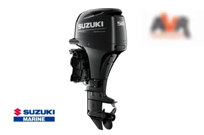 buitenboordmotor op witte achtergrond