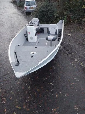 open visboot op trailer