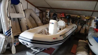 opblaasbare boot in opslagruimte