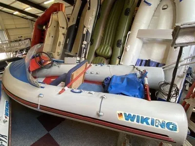 opblaasbare boot in opslagruimte