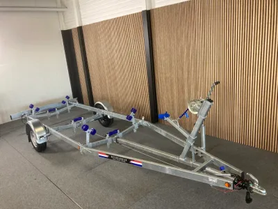 boottrailer in binnenruimte