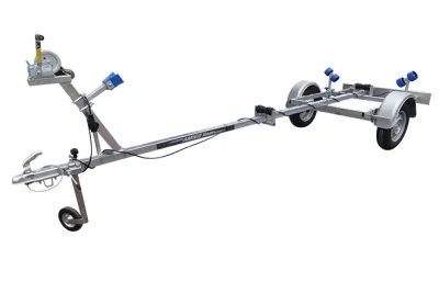 boottrailer op witte achtergrond