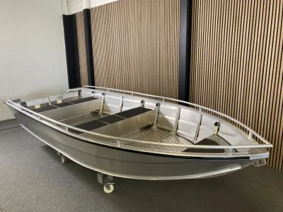 aluminium boot in showroom