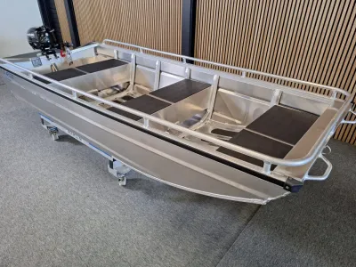 aluminium boot in showroom