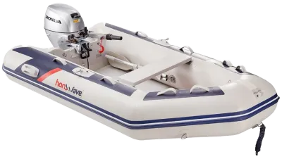 Opblaasbare boot met buitenboordmotor