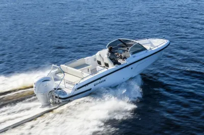 motorboot op open water