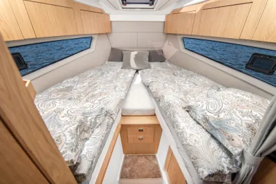 cabine met twee aparte bedden