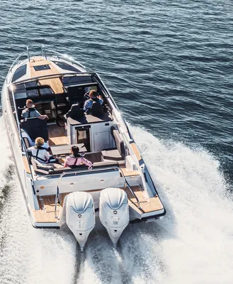 motorboot op open water