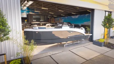 boot in showroom in open loods