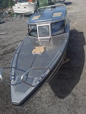 aluminium cabinboot op droge ligplaats