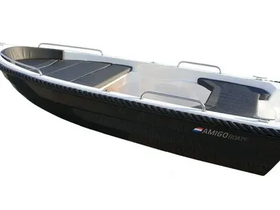 open sloep op witte achtergrond