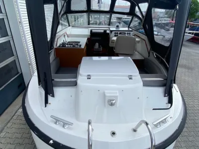 achterkant van boot met open kuip