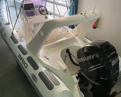 rubberboot in garage