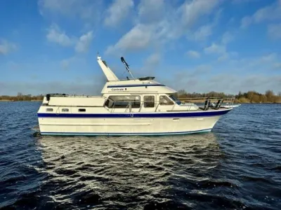 trawler op open water