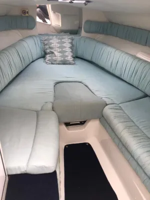 kajuit met zit- en slaapruimte