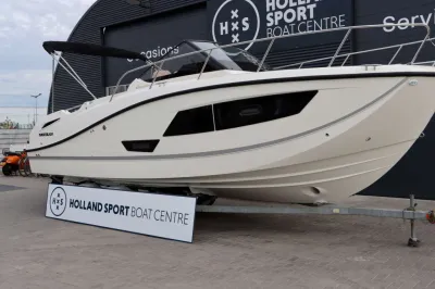 motorboot op trailer bij bootcentrum