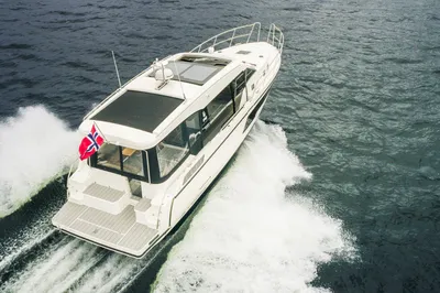 motorboot op open water