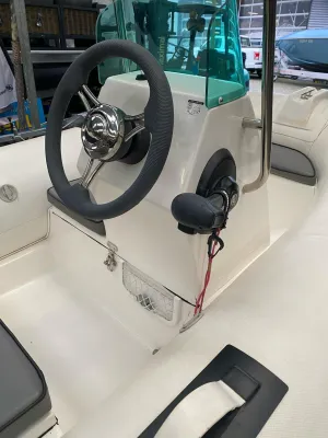 stuurconsole en zitgedeelte van rib