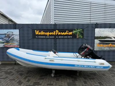 opblaasbare boot met buitenboordmotor