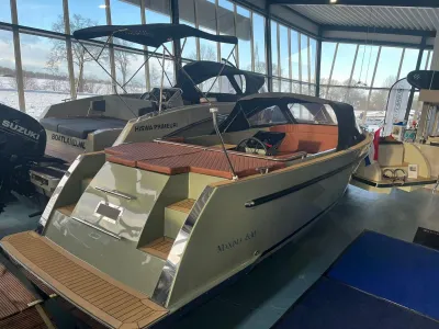 tendersloep in showroom met bruine bekleding