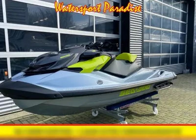 waterscooter op kar voor showroompand