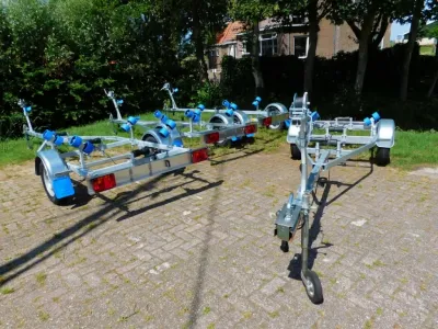 boottrailers op buitenlocatie