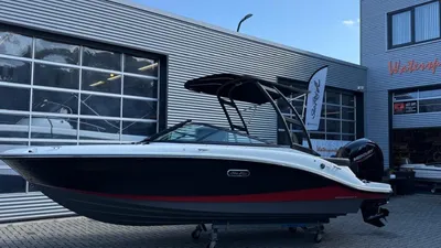 boot op trailer voor watersportpand