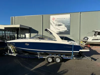 boot op trailer voor bedrijfspand