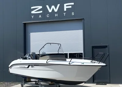 boot op trailer voor bedrijfspand