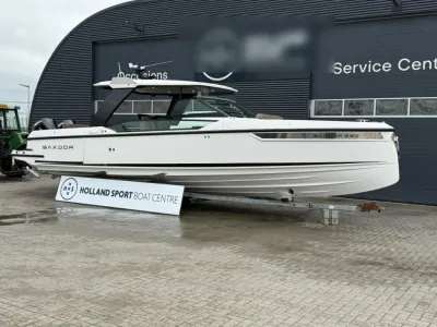 motorboot op trailer bij bootcentrum