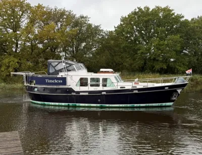 kotter op rustig water