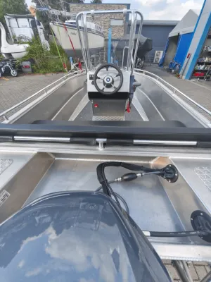 aluminium boot met console en stuur