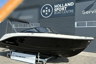 boot op trailer voor bedrijfspand