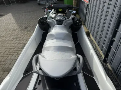 waterscooter zitting en stuur vanaf boven