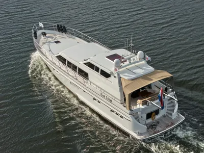 wit jacht op open water