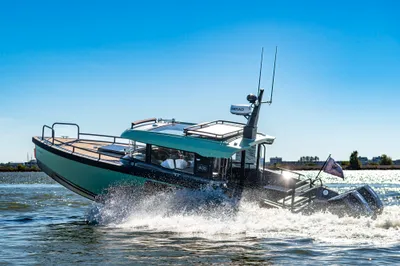 motorboot op open water