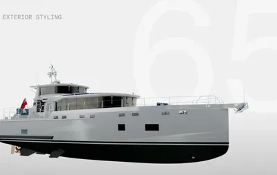 render van een motorjacht op lichte achtergrond