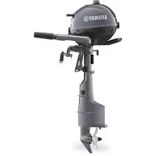 buitenboordmotor op witte achtergrond