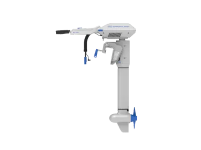 buitenboordmotor op witte achtergrond