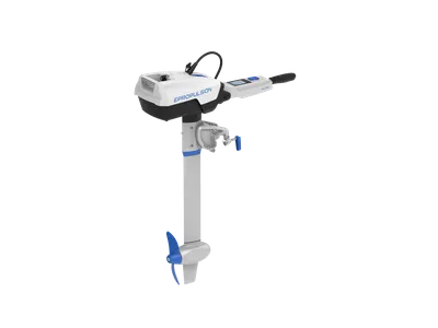 elektrische buitenboordmotor op witte achtergrond