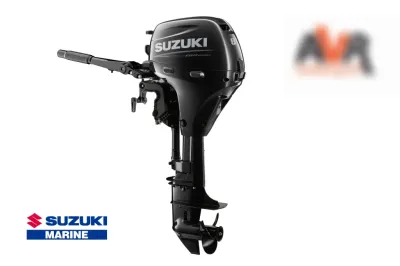 buitenboordmotor op witte achtergrond