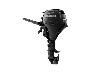 buitenboordmotor op witte achtergrond