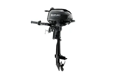 buitenboordmotor op witte achtergrond